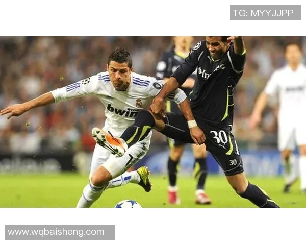 足球明星亲自挑选运动鞋的趣味视频分享与幕后花絮揭秘